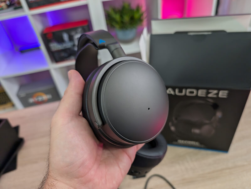 Audeze Maxwell ear cup.jpg